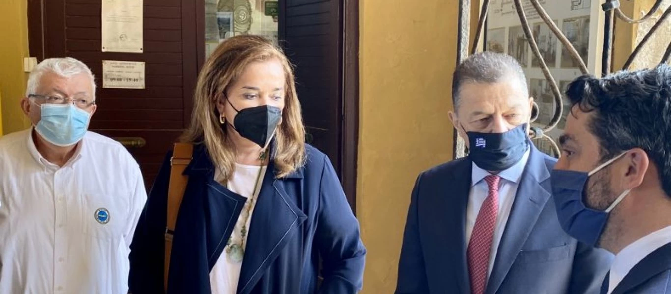 Τελικά πριν καν το Πάσχα η Ντόρα Μπακογιάννη στην Κρήτη - Για να υποδεχθεί τον Α.Στεφανή!